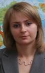 Хороший репетитор географии (Елена Николаевна) - номер телефона на сайте.