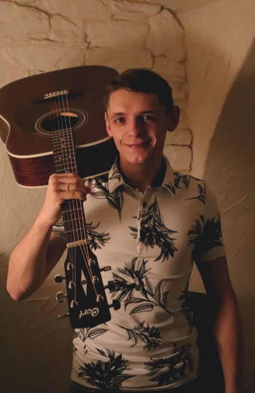 Репетитор игры на гитаре Прокопов Дмитрий Олегович